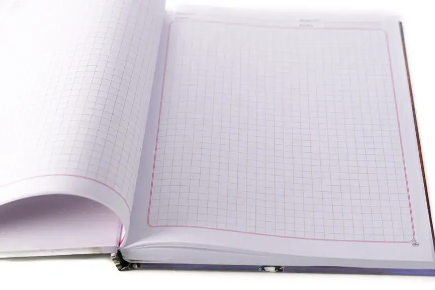 cuaderno-cosido-artesanal-medio-oficio-inmapel-margen-rojo-100h-10u-670.webp