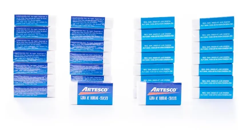 borrador-blanco-pequeño-artesco-de-30-unidades-268.webp