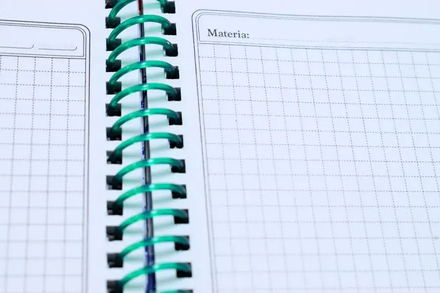 cuaderno-anillado-artesanal-medio-oficio-elba-100h-10u-559.webp