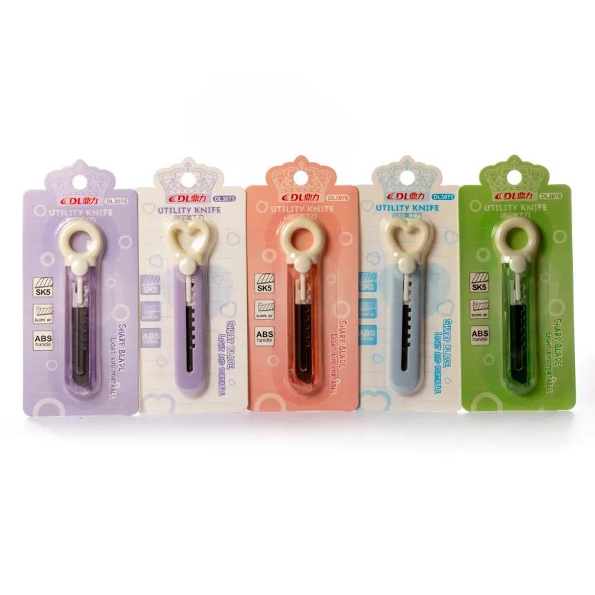 Estilete individual en blister, mango en forma moño